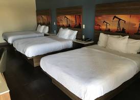 Hyland Inn Brea 4
