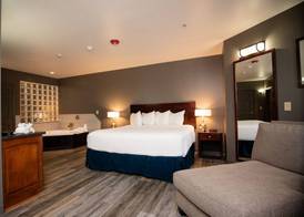 Best Western Plus Plattsburgh 4