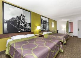 Super 8 by Wyndham Gainesville 5