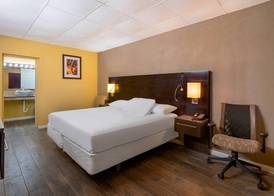 Econo Lodge Gretna - New Orleans 5