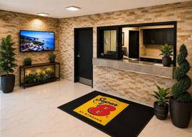 Super 8 by Wyndham Lexington Park/California Area 2