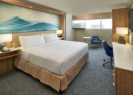 Crowne Plaza MELBOURNE-OCEANFRONT by IHG 2