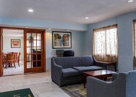 Quality Inn Sycamore - DeKalb 5