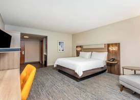 Holiday Inn Express & Suites LANTANA by IHG 5