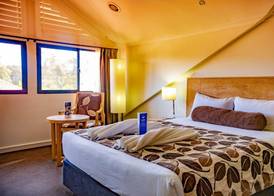Highlander Hotel 4