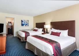 Ramada by Wyndham Virginia Beach 4