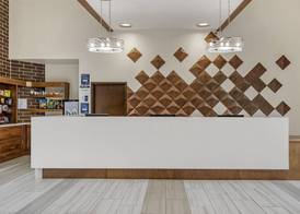 Executive Residency by Best Western Waterloo & Cedar Falls 4
