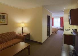 Coshocton Village Inn & Suites 5