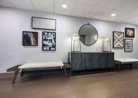 La Quinta Inn & Suites by Wyndham Downtown Asheville 2