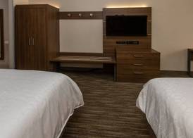 Holiday Inn Express & Suites ROSEVILLE - GALLERIA AREA by IHG 4