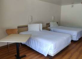 Travelodge by Wyndham Fayetteville 3