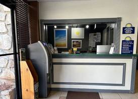 Days Inn & Suites by Wyndham Downtown Gatlinburg Parkway 4
