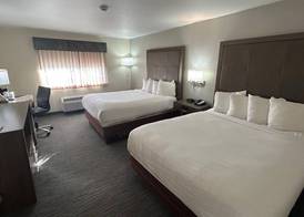 Best Western Plus Paper Valley Hotel 4