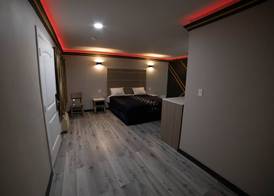 Artesia Motor Inn 4
