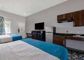 Studio 6-Pleasanton, TX 5