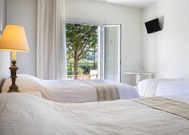 Olive Grove Studios & Apartments 5