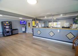 Super 8 by Wyndham Las Vegas North Strip/Fremont St. Area 2