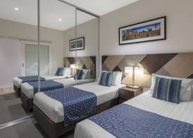 Wyndham Hotel Melbourne 4