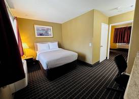 Quality Inn & Suites Westminster Seal Beach 4