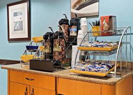 Days Inn & Suites by Wyndham Warren 4