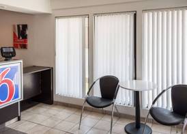 Motel 6 Bakersfield, CA - Convention Center 2