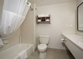 Hawthorn Suites by Wyndham-Oakland/Alameda 4