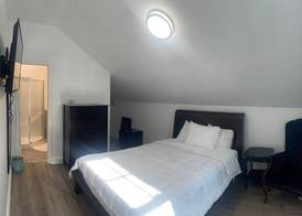 Alecia B&B Two 4