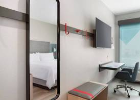 avid hotel California - Lexington Park by IHG 5