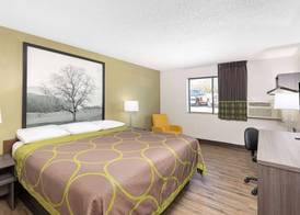 Super 8 by Wyndham Johnson City 5
