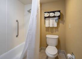 Holiday Inn Express CASTRO VALLEY - I-580 by IHG 4