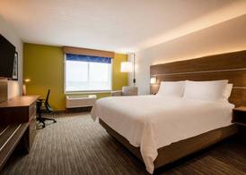 Holiday Inn Express & Suites DELAND SOUTH by IHG 5