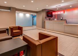 SureStay Plus Hotel by Best Western Humble 3