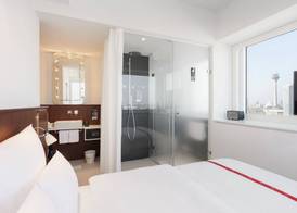 Ruby Luna Hotel Dusseldorf by IHG 4