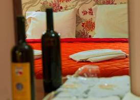 Petritos Rooms and Studios 2