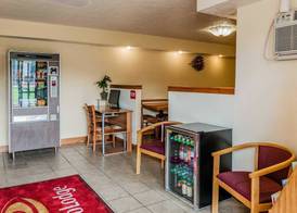 Econo Lodge Cloverdale 2