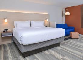 Holiday Inn Express & Suites BRIGHTON SOUTH - US 23 by IHG 2