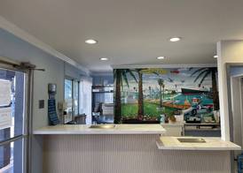 Travelodge by Wyndham Long Beach Convention Center 2