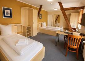 WOS Hotel 4