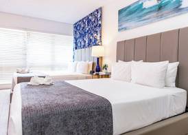 Beachside All Suites Hotel 5