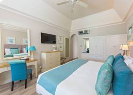 Blue Waters Resort and Spa 5