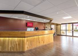 Red Roof Inn & Suites Pigeon Forge Parkway 4