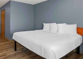 Extended Stay America Select Suites - Cleveland - Airport 4