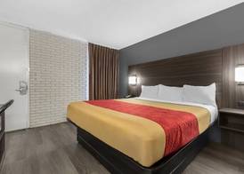 Econo Lodge Creedmoor - Butner 4