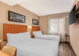 Cambria Hotel New York Times Square 4