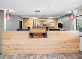 Country Inn & Suites by Radisson, Muskegon, MI 2
