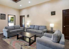 Quality Inn & Suites Lufkin 2