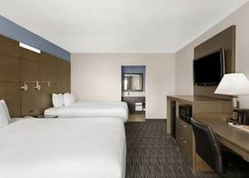 Travelodge Inn & Suites by Wyndham Anaheim on Disneyland Dr 5