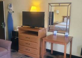 Travelodge by Wyndham Airport Platte City 4