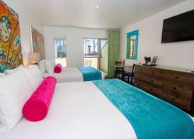 Carousel Beach Inn 3