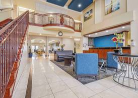 Best Western Plus Lake Elsinore Inn & Suites 3